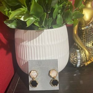 Mother of pearl drop earrings